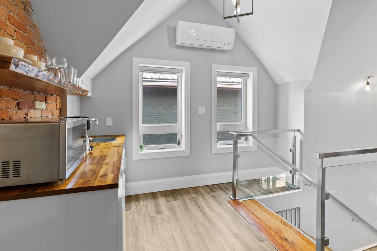 Entire 1 Bedroom Apartment Across From Google - Br5 Kitchener Eksteriør bilde